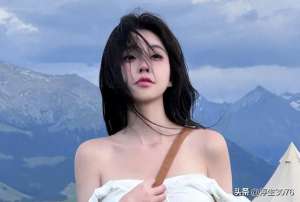 美女主播露内内(冯提莫直播：意外“走光”内内颜色成焦点，却遭质疑为故意之举)