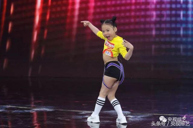 《山路十八弯》、《歌剧2》张嘴就来,还可以把《忐忑》加速唱!