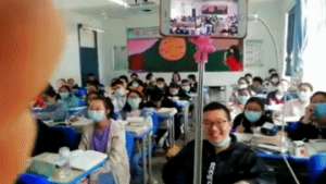 女主播你火了(这个“女主播”，突然火了)