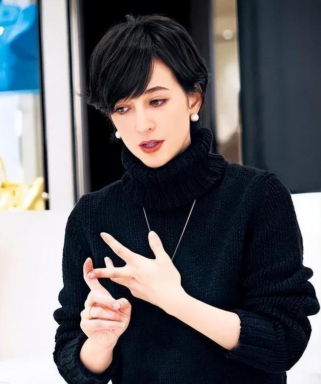 日本最美混血女主播：坐不正，专钓名二代，42岁挺着孕肚嫁入豪门