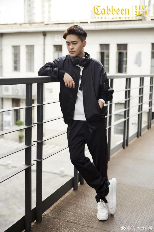 王者荣耀著名选手零度进军时尚圈？与Jony J出席时尚秀