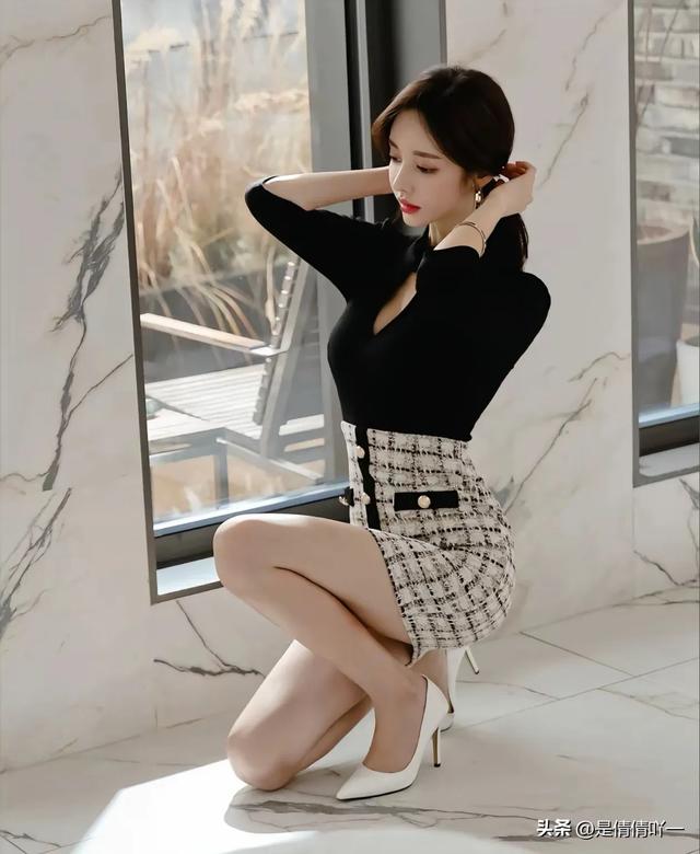 韩国名模“孙允珠”黑色上衣、包臀裙、大长腿？时尚界的标杆？