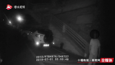 凌晨2点，独居女子听到诡异敲窗声！急忙报警：他好像从天上掉下来的