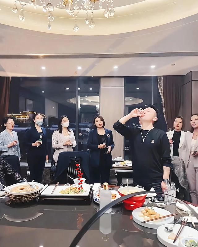 我经常看的一个八卦直播小宇哥，居然是一个诈骗犯，太意外了