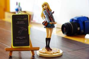 美女主播手机专用(手机直播再添拾音神器，主播们外接手机专用领夹话筒成为时尚)