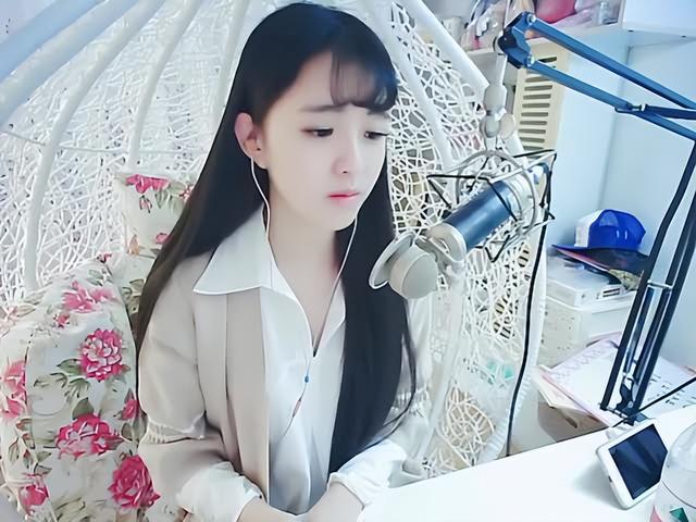 歪歪巅峰十年“神豪”大揭秘,风光一时换来万般悔恨。