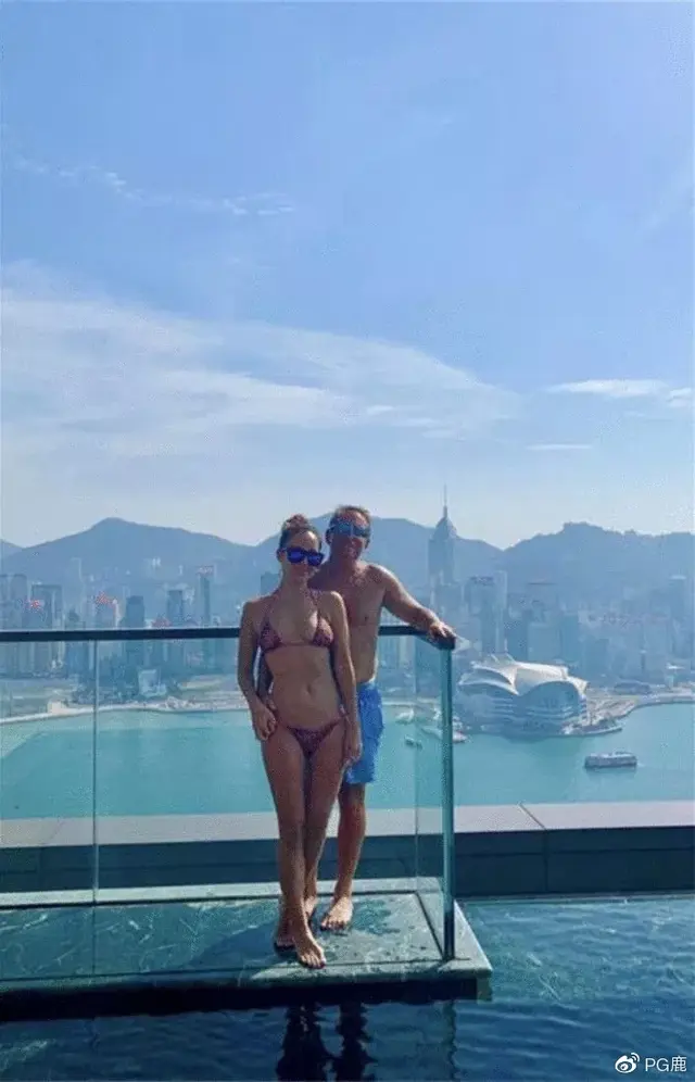 李玟近照再刷屏，OMG，网友惊呼身材也太火辣了