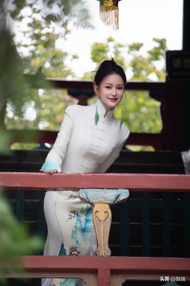 一曲悲歌咏叹调（之三）——浅谈邓超予《沈园情》得与失