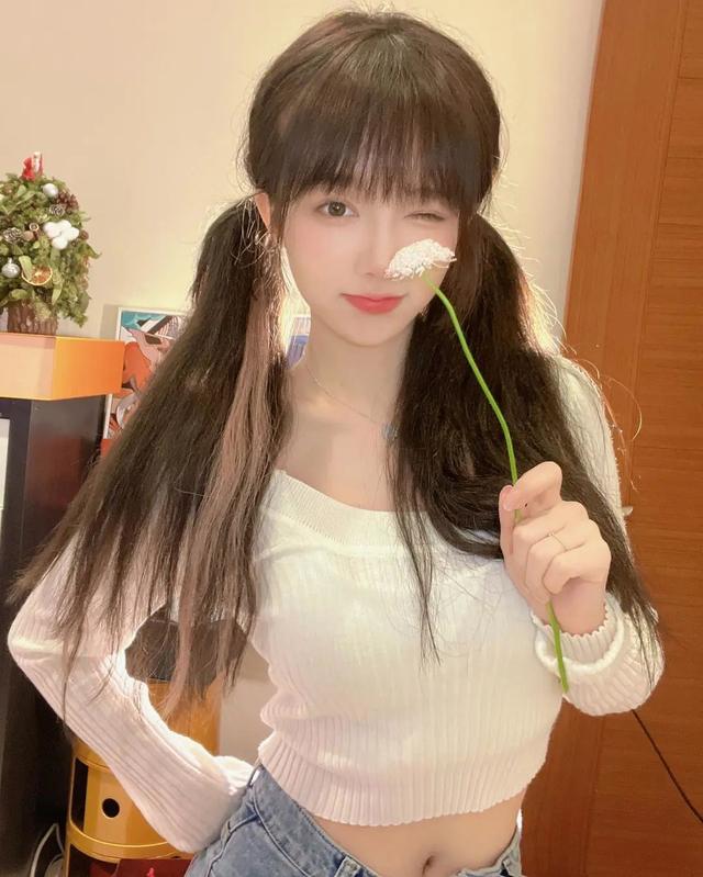 可爱与性感并存,台湾短发萌妹电竞美女主播魅力写真大赏