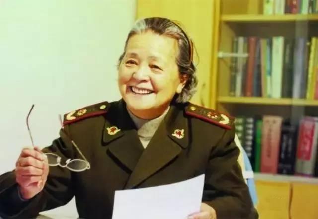 她走了，91岁还坚持出诊，83岁时还到汶川地震一线……