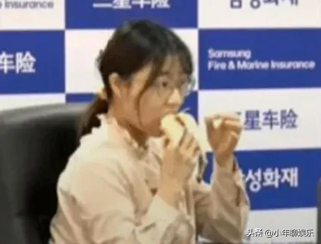 老手！卞相壹曾在比赛途中，狂扇耳光摘眼镜痛哭，对手吃香蕉看戏