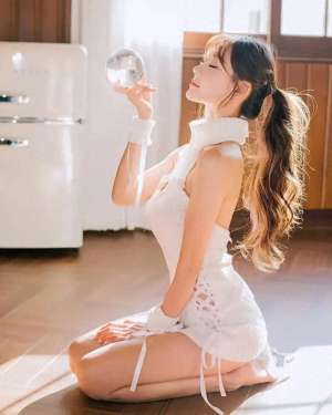 女主播崔瑟琪的直播间(空姐、车模、主播三重身份崔瑟琪这身材颜值，太顶了)