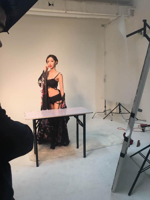 网红女主播王瑞儿 完美转型(组图)