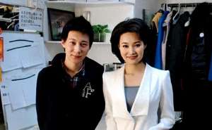 央视女主播李梓萌(“央视国脸”李梓萌：47岁依然“未婚未育”的她，如今过的怎样)