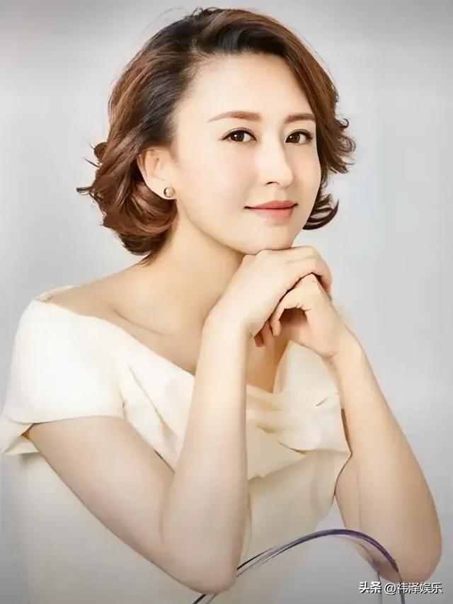 十二位央视美女主持人，每一位都是才貌双全，你最喜欢谁的风格