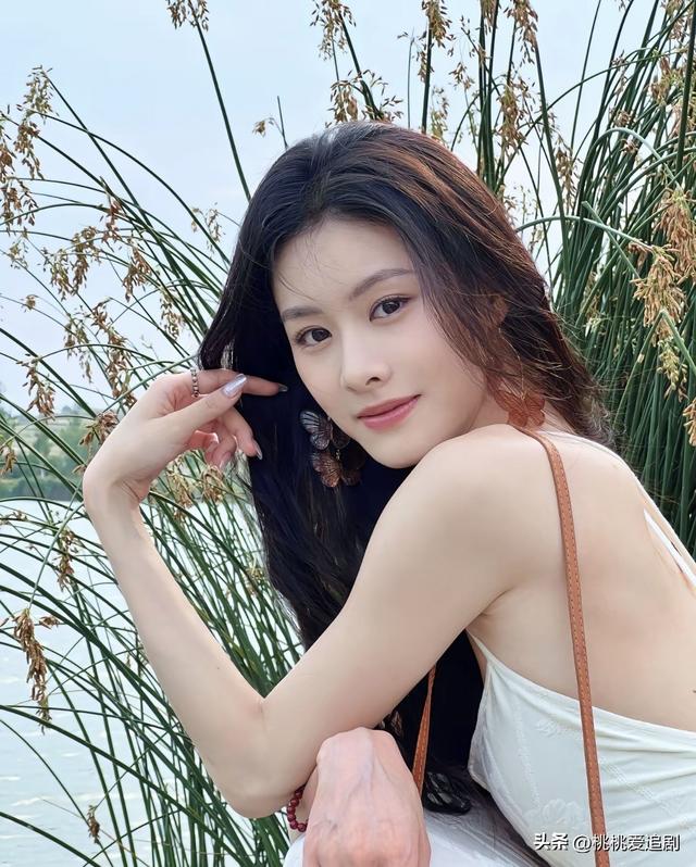 美翻了!~短剧圈“十大气质女神”魅力值飙升,简直移不开眼!