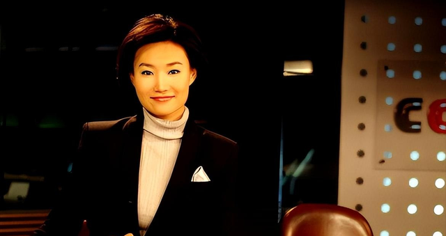 “央视国脸”李梓萌：47岁依然“未婚未育”的她，如今过的怎样