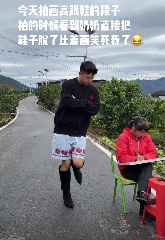 因一双高跟鞋改变命运，20多岁重庆小伙火出圈，央媒：正能量！