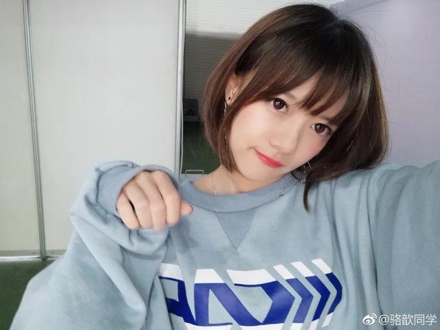 周淑怡私下玩游戏遭变态粉丝监视录音，直播崩溃大哭：变态给爷死