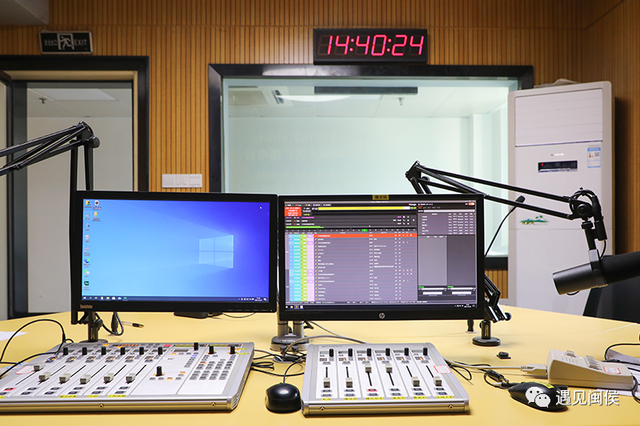 介绍一下，这是我们新来的AI主播