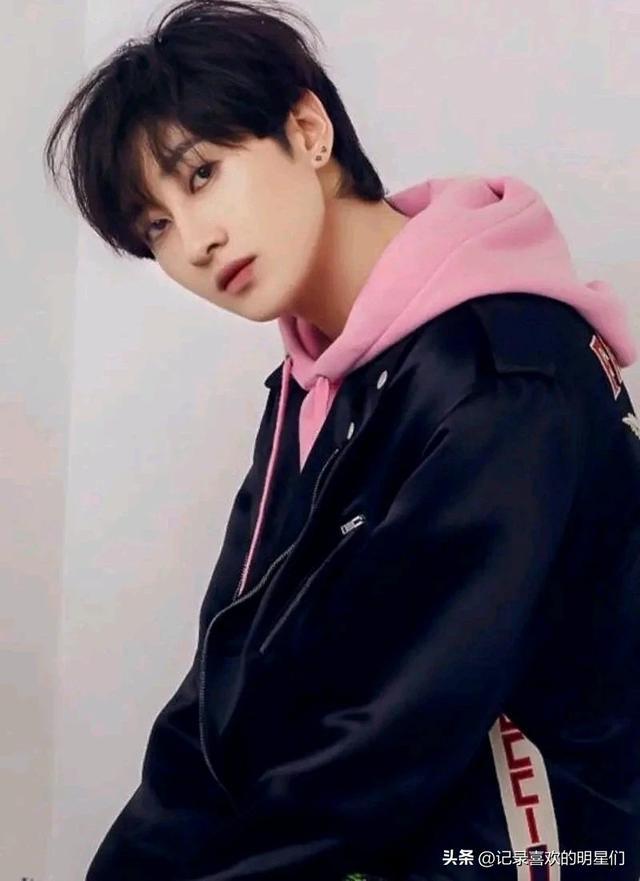 李赫宰韩国歌手，阳光帅气迷人十足！