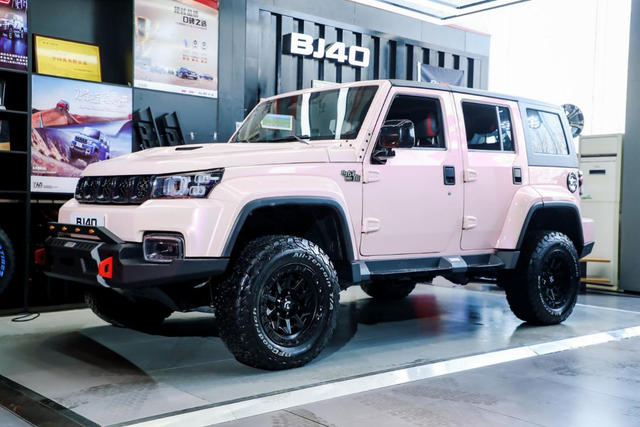 官宣！女足运动员唐佳丽、马君出任北京越野BJ40“悦野共创大使”