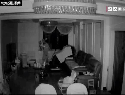 午夜惊魂！贵州这户人家闯进丝袜“蒙面人”！一看监控更是后怕……