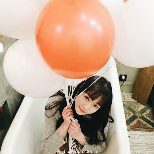 这大长腿给满分 清纯萌妹cos《守望先锋》D.VA