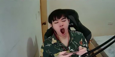 青帝露脸被群嘲，明明是男的为什么要用女变声器，韩涵无故躺枪
