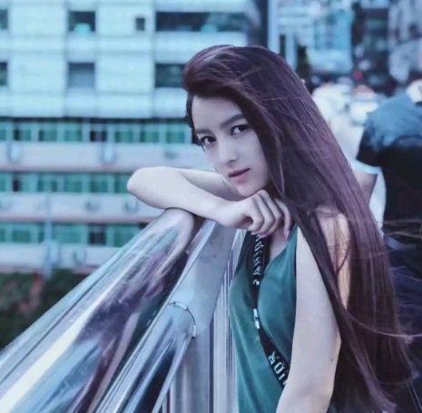 “三小花旦”惊艳亮相陌陌现场 百变小小、兮陌、雾浓浓展现不同才艺