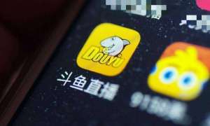 斗鱼长沙的女主播(斗鱼主播“长沙乡村敢死队”在直播间涉赌？网友爆料：有未成年人参与)