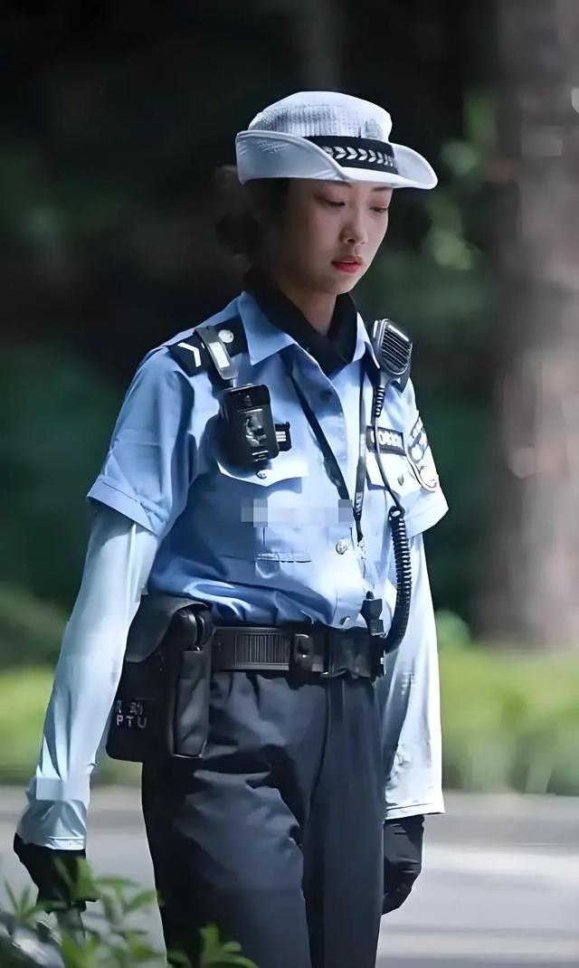 兔子警官李雨薇，爆火后没有辞职当网红，流量之下更显警徽光芒！