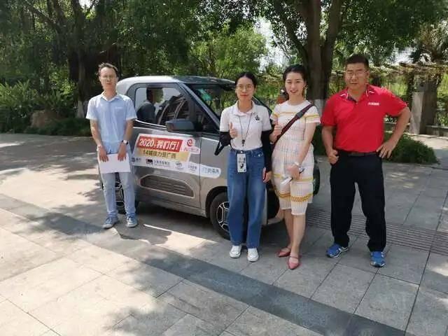 2020，我们行！广西云客户端联合14市主流媒体5G+VR直播迎两会促生产