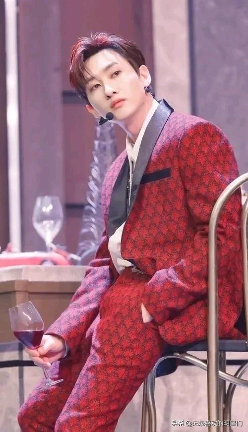 李赫宰韩国歌手，阳光帅气迷人十足！