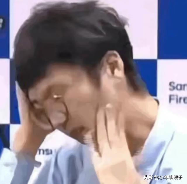 老手！卞相壹曾在比赛途中，狂扇耳光摘眼镜痛哭，对手吃香蕉看戏