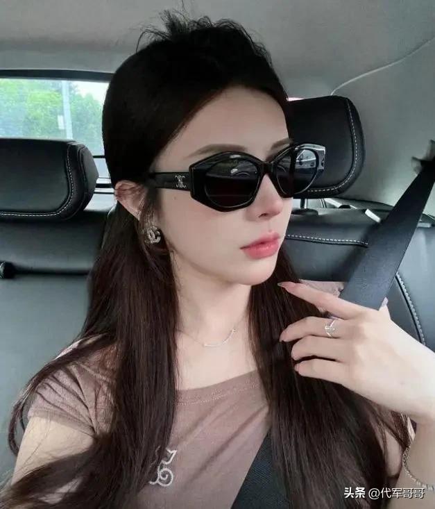 又一位25岁女主播不幸去世，颜值身材绝美，死因曝光让人唏嘘