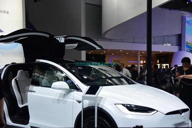 香车美女,2016北京车展,我们到底看什么?