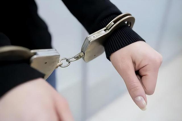 海南电台“女虎”谷晓晶,真不是一般的“贪”!