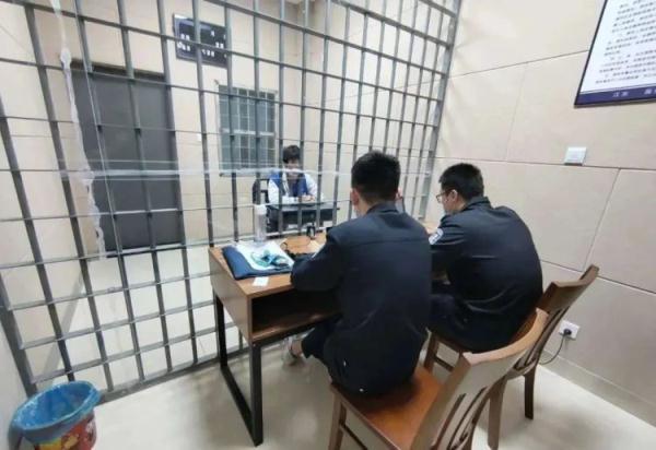 “小棉袄”淫秽直播平台被警方捣毁，注册会员达600多万