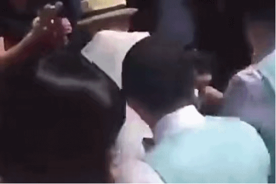 聪明的柳岩,与被压抑的“性感”