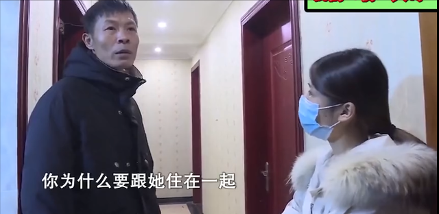 2021年,湖北24岁女孩主动追求45岁大叔,怀孕后却被回应:不认识