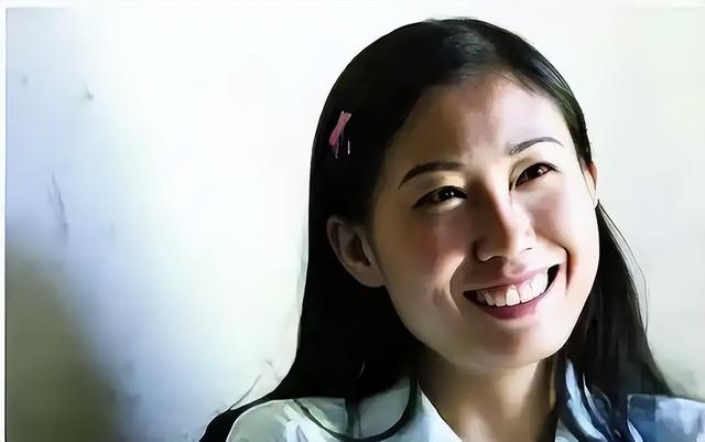 天才少女陨落记:11岁上央视,21岁未婚生三娃,如今蜗居铁皮屋