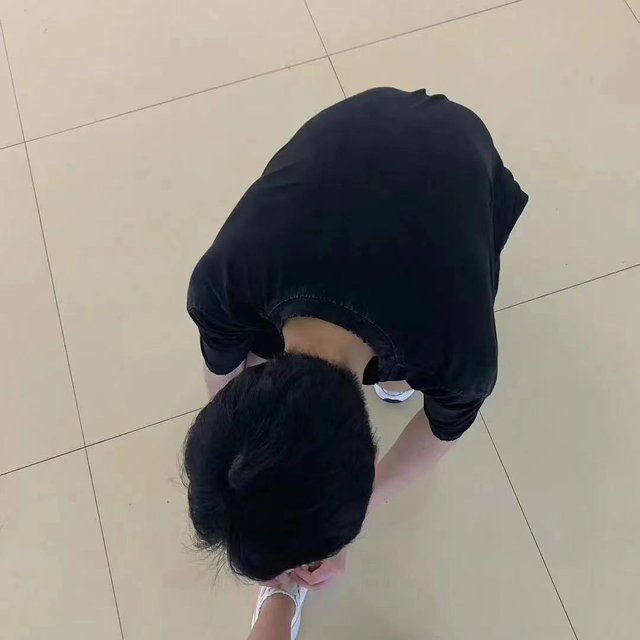 知名主播被曝睡粉丝，女方发亲密照怒诉被骗始末，吃住都花女生钱