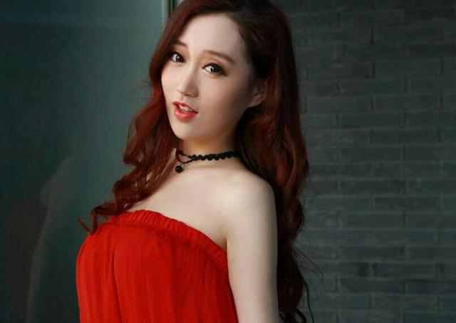 斗鱼美女主播公开表态,卖艺不卖身,引起水友热议