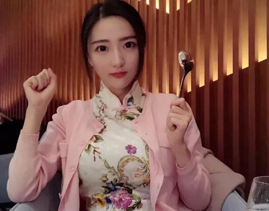 斗鱼美女主播公开表态,卖艺不卖身,引起水友热议