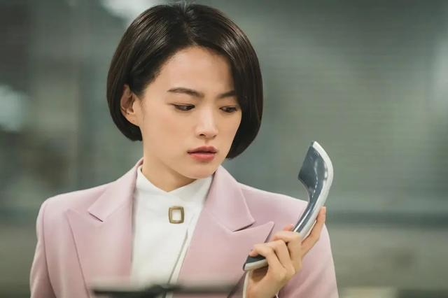 《主播》死亡预告背后的秘密与母女关系之谜