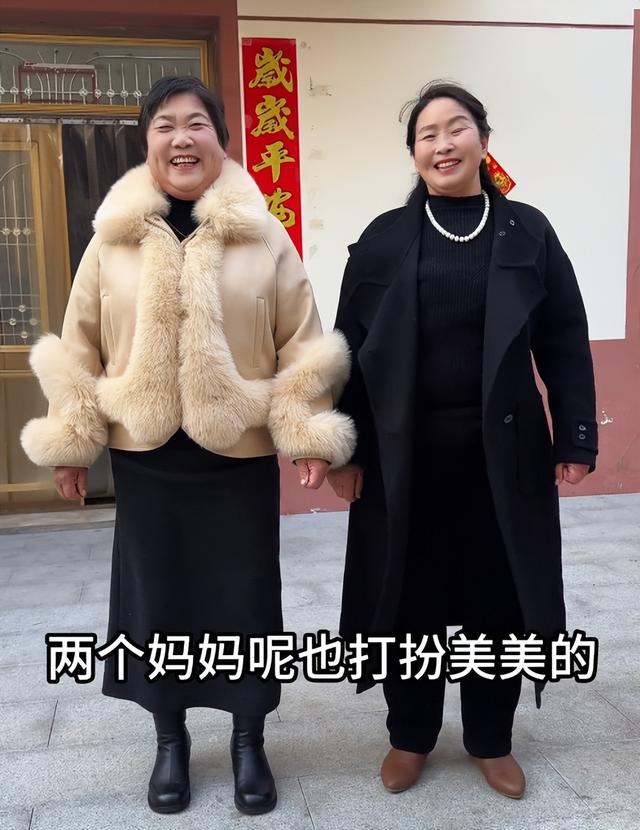 乡村小乔又飞法国带货,把二胎计划提上日程,网友:开始拼娃了?