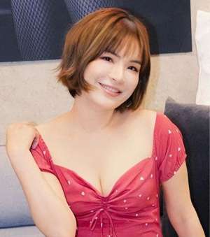 最近最火的台湾女主播(台湾15位知名美女主持人一览，风华正茂，巾帼不让须眉)