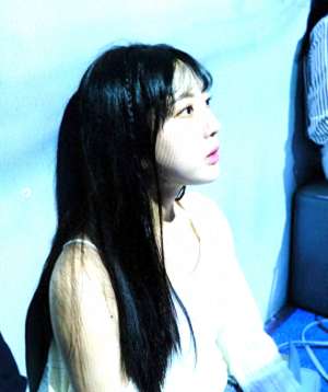女主播被羞辱(韩美女主播生前遭职场霸凌、侮辱留有一封17页的遗书揭露人性黑暗)