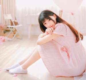 淇淇女主播(王者荣耀最美女解说琪琪是谁？琪琪个人简介身高写真合集)
